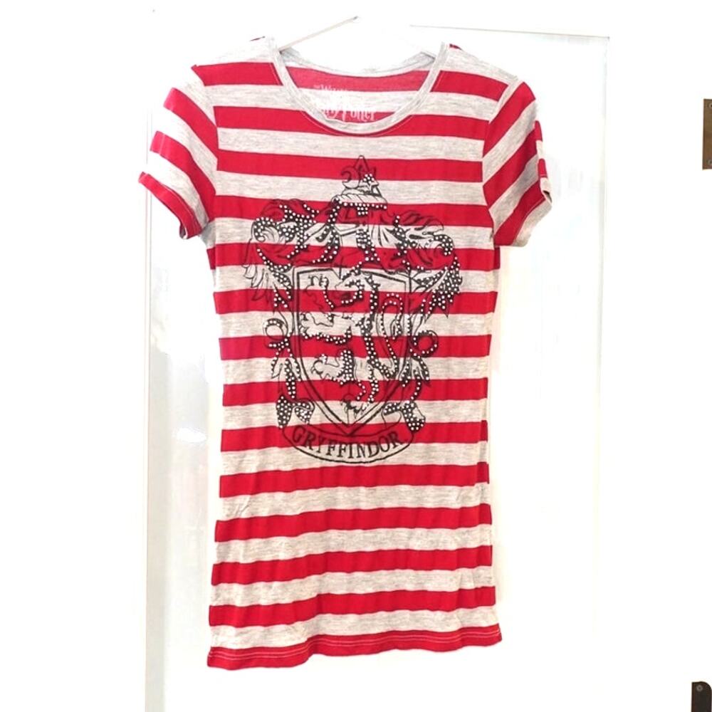Harry Potter Studded Gryffindor T shirt Size Medium RED N WHITE
